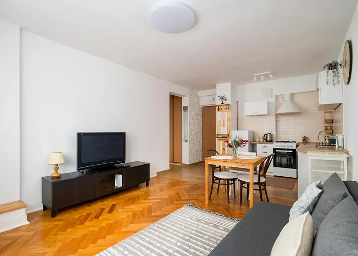 Twarda Downtown By Bookinghost * Varšava